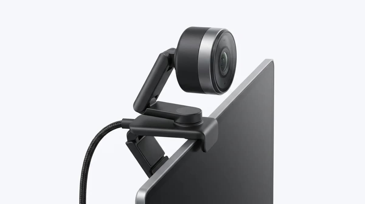 Insta360 Link 2 Pro side view showing mounting mechanism
