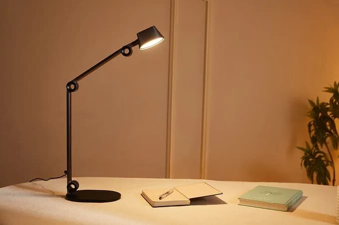 LumenForge Review: CNC-Machined Aluminum Desk Lamp